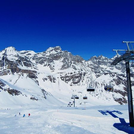 Вілла Casa Vacanza In Tipico Chalet Di Montagna Варцо Екстер'єр фото